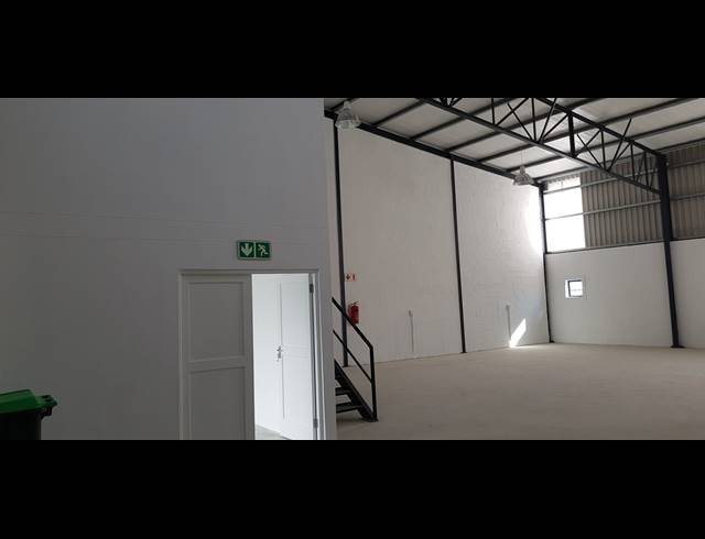 245M² WAREHOUSE TO LET IN RIVERGATE